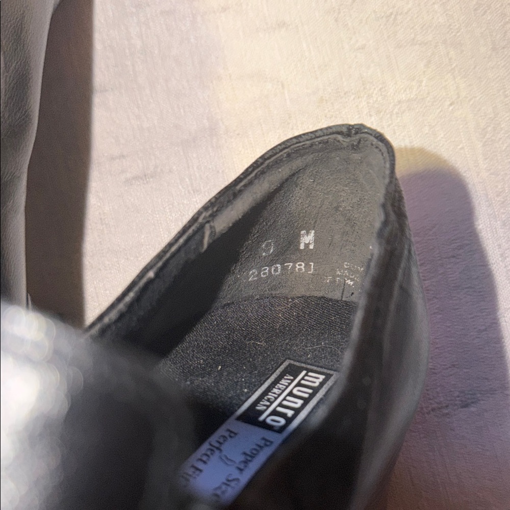 Munro American Black Slip-On Leather Loafer Pumps Women’s Dress Shoes Size 9 - Picture 12 of 12